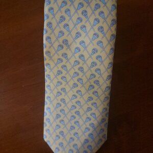 EUC Boys Vineyard Vines Yellow Boys Lacrosse tie.